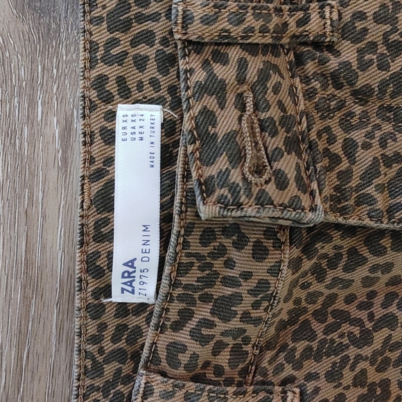 Zara xsmall cheetah print denim midi skirt used great condition - Picture 4 of 9